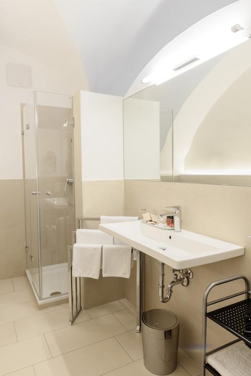 Donauwirt - Hotel Garni Weissenkirchen in der Wachau Exteriör bild